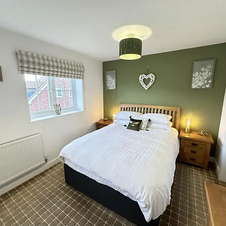 The Sandpiper - Part Of The The Bay Filey Village With Pool, Gym And Direct Access, Pub, Restaurant, Tennis And Meadows Walks Ferienhaus Reighton