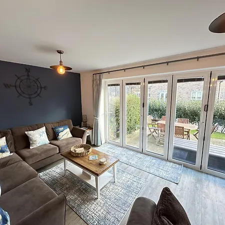 The Sandpiper - Part Of The The Bay Filey Village With Pool, Gym And Direct Access, Pub, Restaurant, Tennis And Meadows Walks