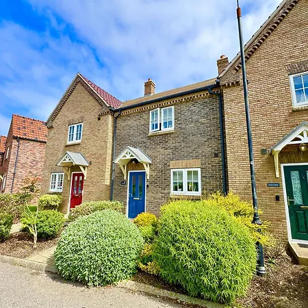 The Sandpiper - Part Of The The Bay Filey Village With Pool, Gym And Direct Access, Pub, Restaurant, Tennis And Meadows Walks *