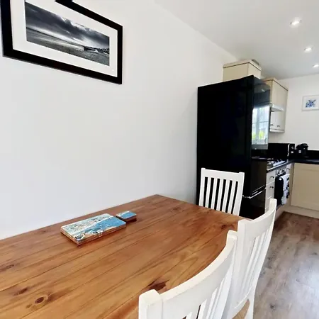 Semesterbostad The Sandpiper - Part Of The The Bay Filey Village With Pool, Gym And Direct Access, Pub, Restaurant, Tennis And Meadows Walks *