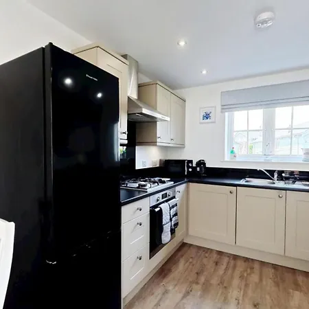 Semesterbostad The Sandpiper - Part Of The The Bay Filey Village With Pool, Gym And Direct Access, Pub, Restaurant, Tennis And Meadows Walks *