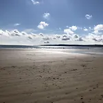 بيت للعطل The Sandpiper - Part Of The The Bay Filey Village With Pool, Gym And Direct Access, Pub, Restaurant, Tennis And Meadows Walks