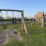 The Sandpiper - Part Of The The Bay Filey Village With Pool, Gym And Direct Access, Pub, Restaurant, Tennis And Meadows Walks بيت للعطل *