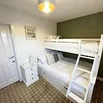 The Sandpiper - Part Of The The Bay Filey Village With Pool, Gym And Direct Access, Pub, Restaurant, Tennis And Meadows Walks بيت للعطل Reighton