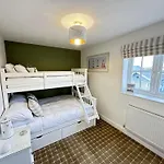 The Sandpiper - Part Of The The Bay Filey Village With Pool, Gym And Direct Access, Pub, Restaurant, Tennis And Meadows Walks بيت للعطل Reighton