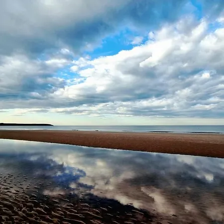 The Sandpiper - Part Of The The Bay Filey Village With Pool, Gym And Direct Access, Pub, Restaurant, Tennis And Meadows Walks