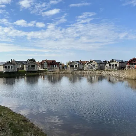The Sandpiper - Part Of The The Bay Filey Village With Pool, Gym And Direct Access, Pub, Restaurant, Tennis And Meadows Walks * Reighton