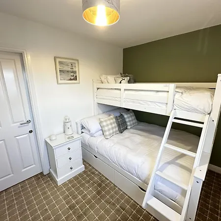 The Sandpiper - Part Of The The Bay Filey Village With Pool, Gym And Direct Access, Pub, Restaurant, Tennis And Meadows Walks Tatil Evi Reighton